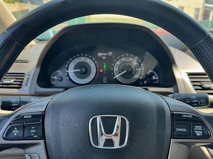 Vehicle view 8