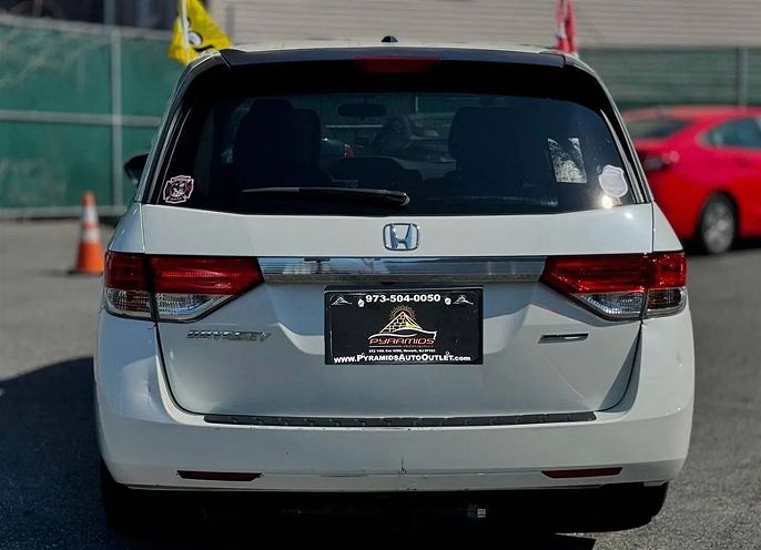 Vehicle view 9