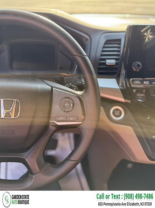 Vehicle view 17