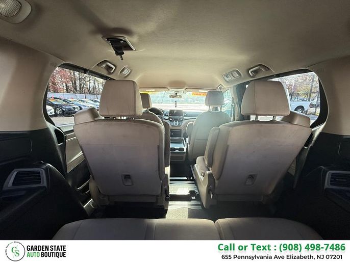 Vehicle view 9