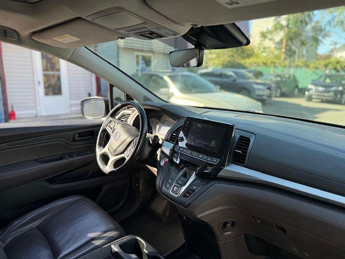 Vehicle view 7