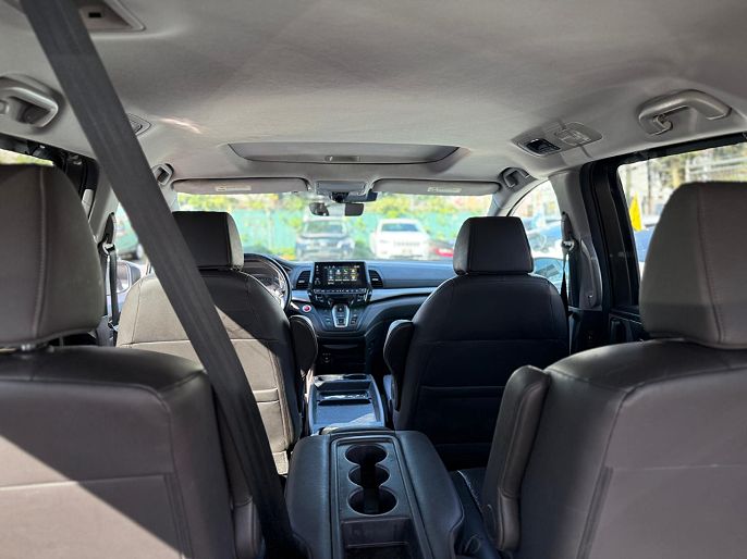 Vehicle view 9
