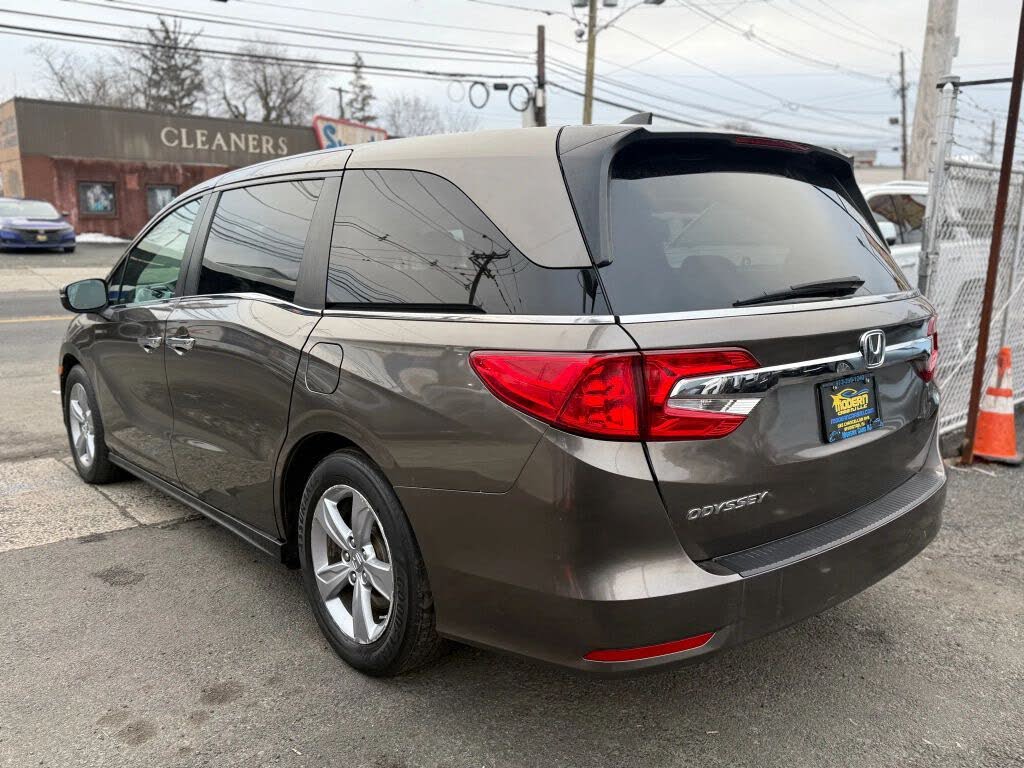 Vehicle view 6