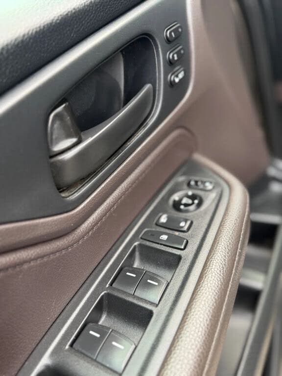 Vehicle view 8