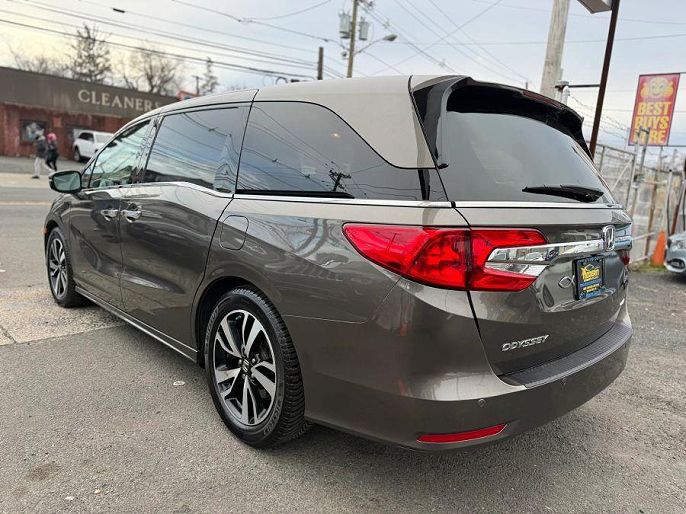 Vehicle view 6
