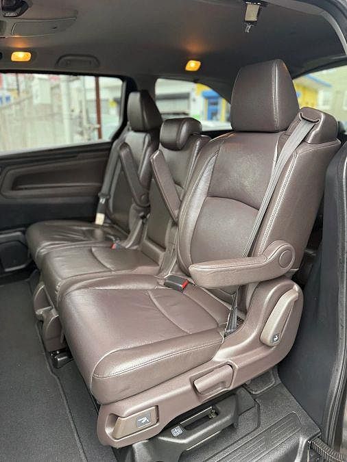 Vehicle view 9