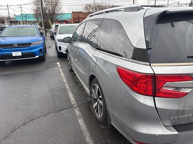 Vehicle view 19