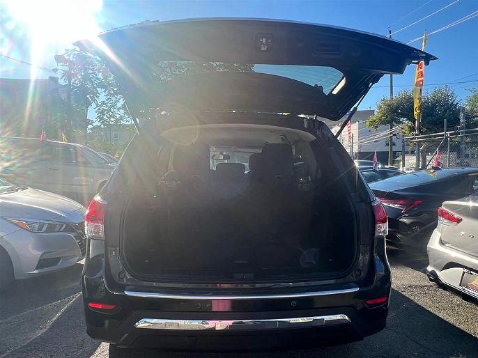 Vehicle view 13