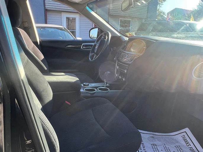 Vehicle view 7