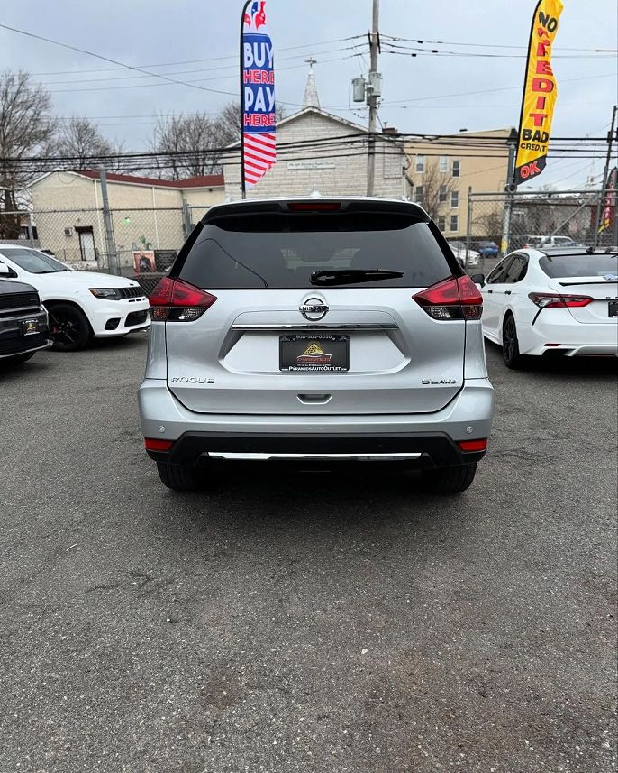 Vehicle view 9