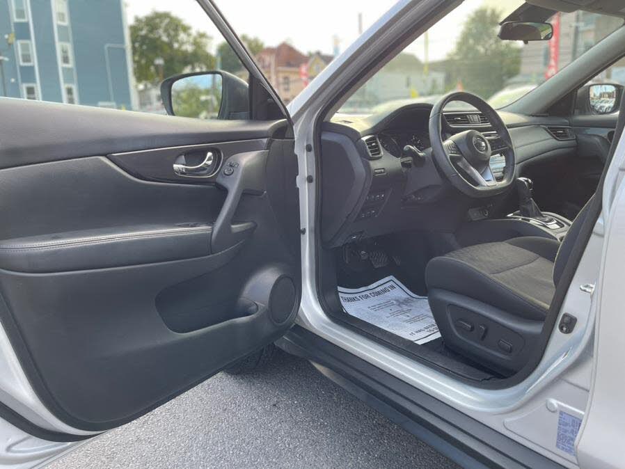 Vehicle view 9