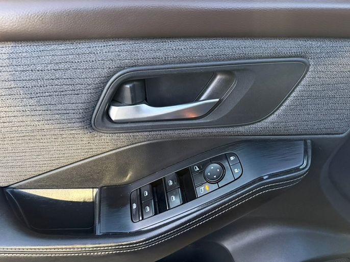 Vehicle view 19