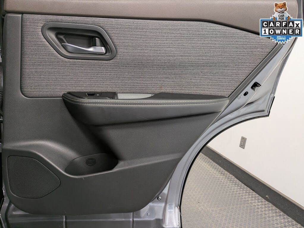 Vehicle view 25