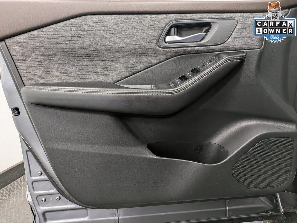 Vehicle view 8