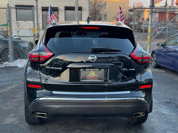 Vehicle view 9