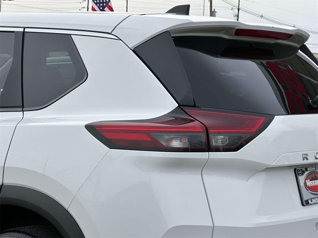 Vehicle view 9