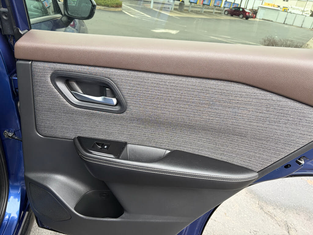 Vehicle view 33