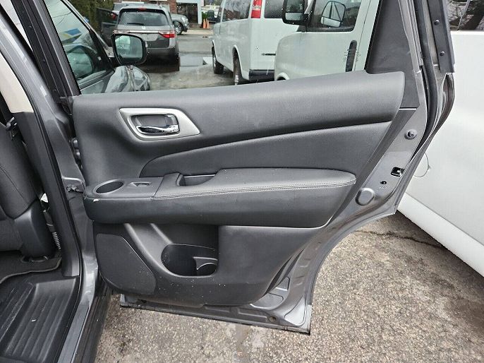 Vehicle view 45