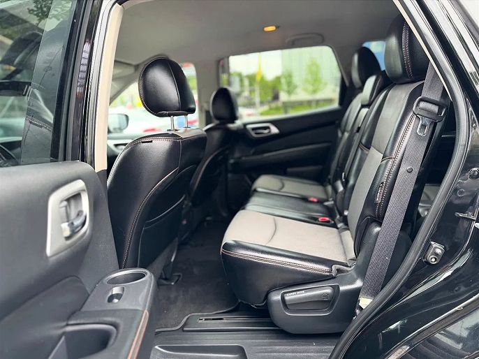 Vehicle view 7