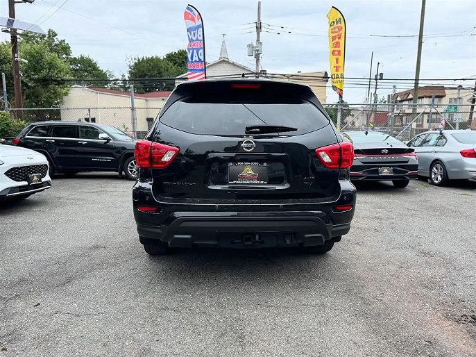 Vehicle view 8