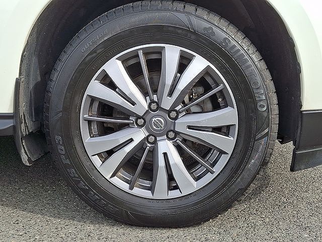 Vehicle view 8