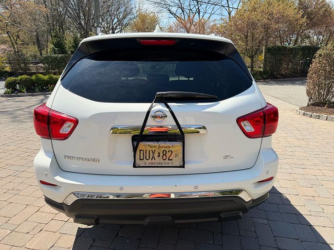 Vehicle view 9