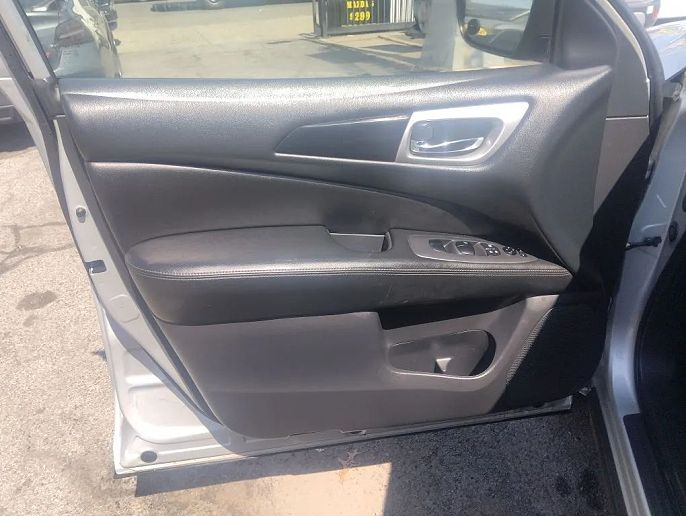 Vehicle view 16