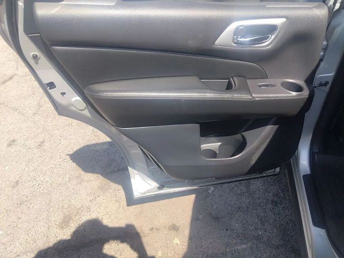Vehicle view 17