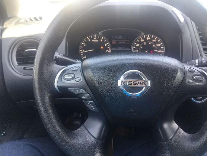 Vehicle view 9