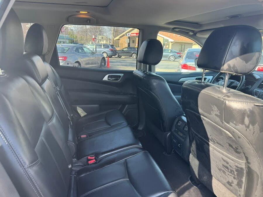 Vehicle view 17