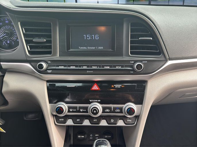 Vehicle view 16
