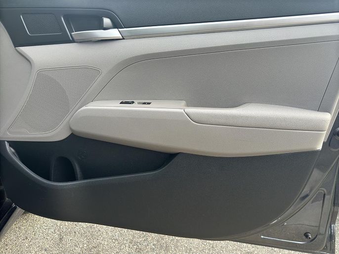 Vehicle view 17