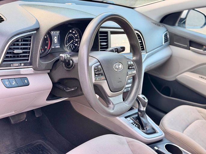 Vehicle view 9