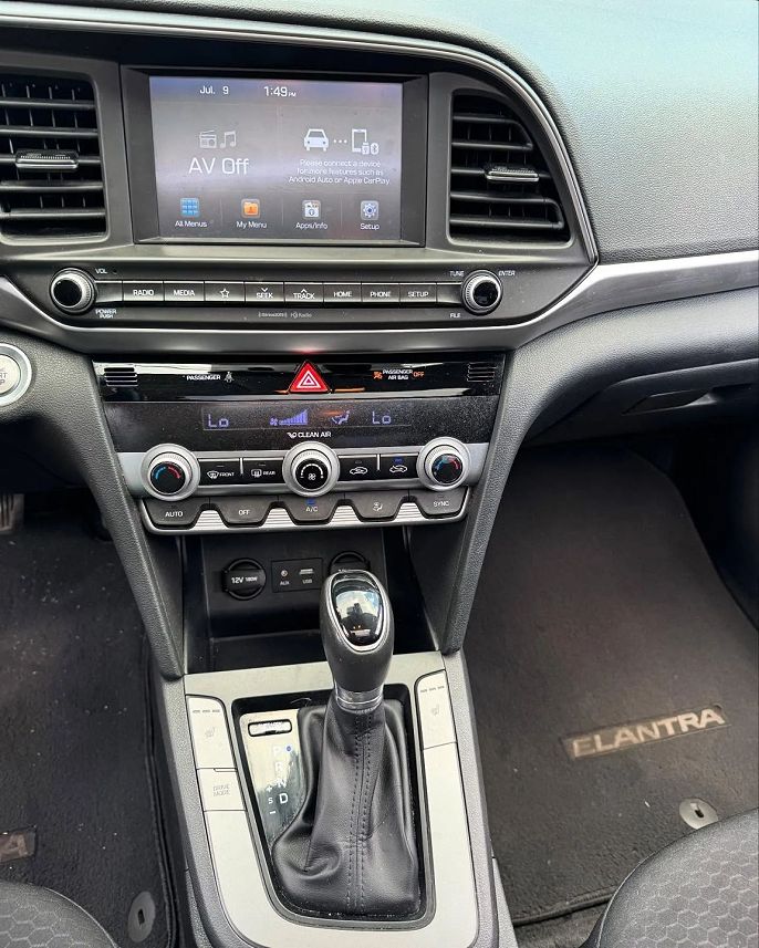 Vehicle view 8