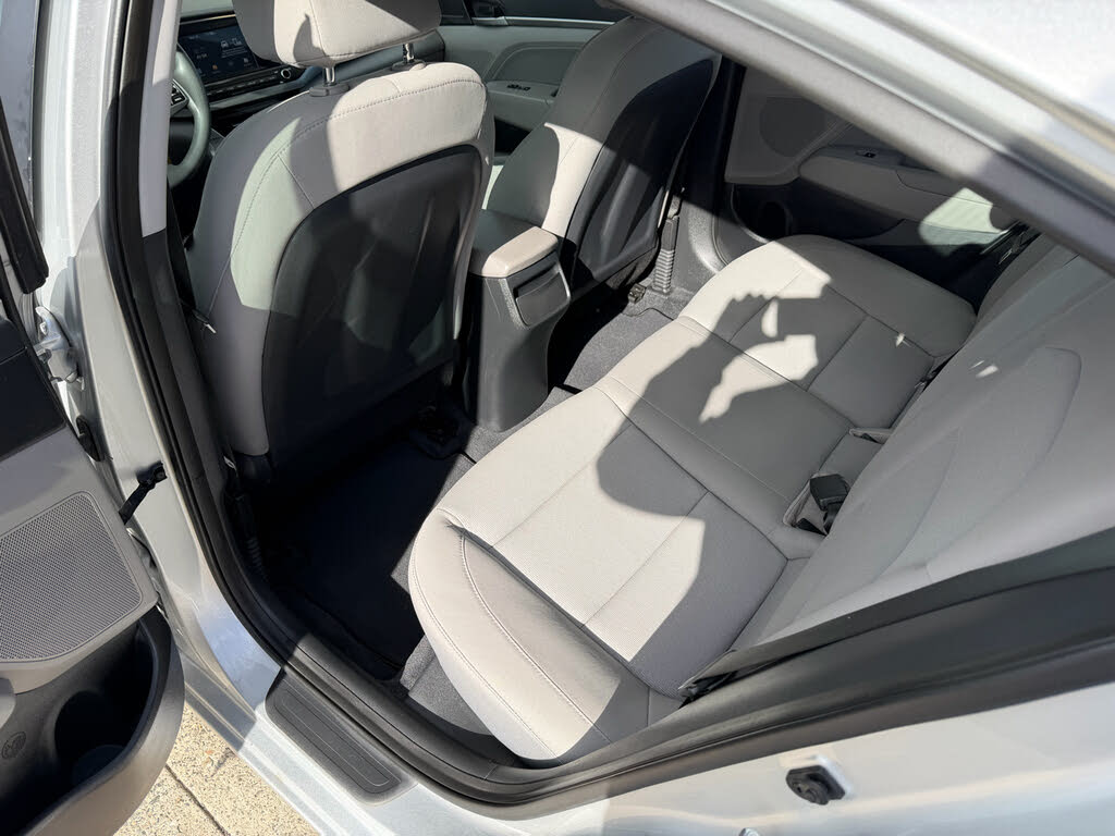 Vehicle view 19