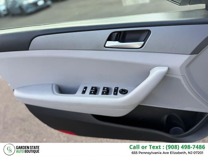 Vehicle view 17