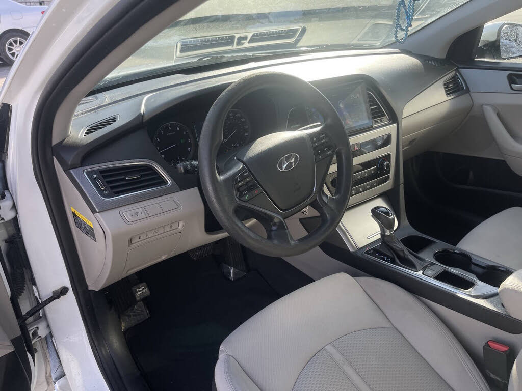 Vehicle view 16