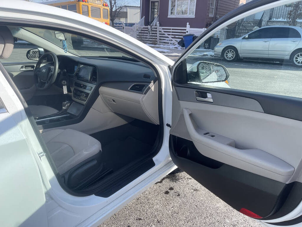 Vehicle view 25