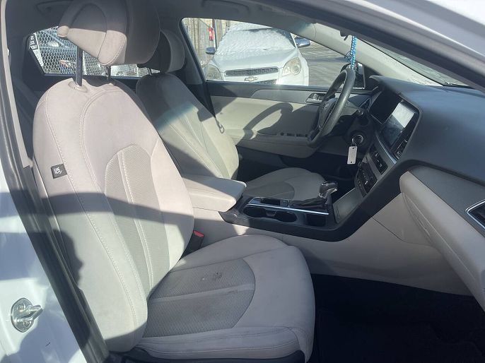 Vehicle view 69