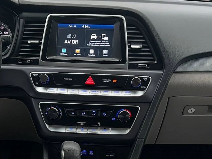 Vehicle view 8