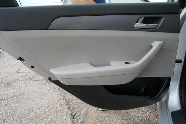 Vehicle view 27