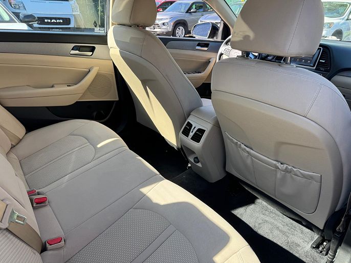 Vehicle view 8