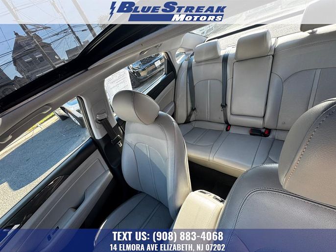 Vehicle view 17