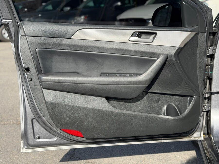 Vehicle view 16