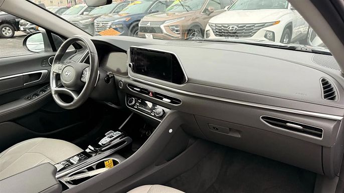 Vehicle view 18