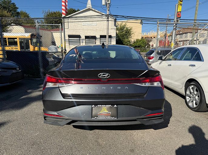 Vehicle view 9