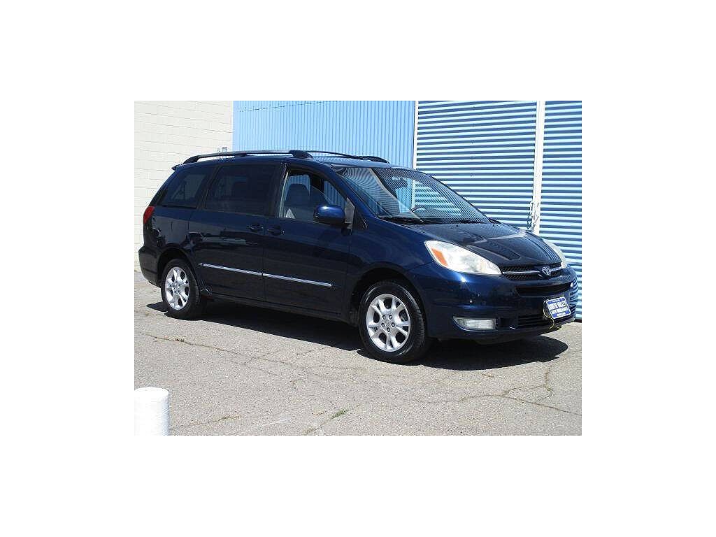 2004 Toyota Sienna