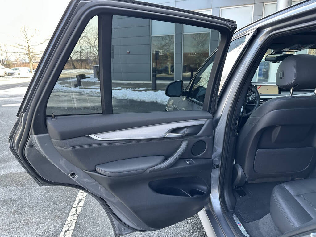 Vehicle view 13