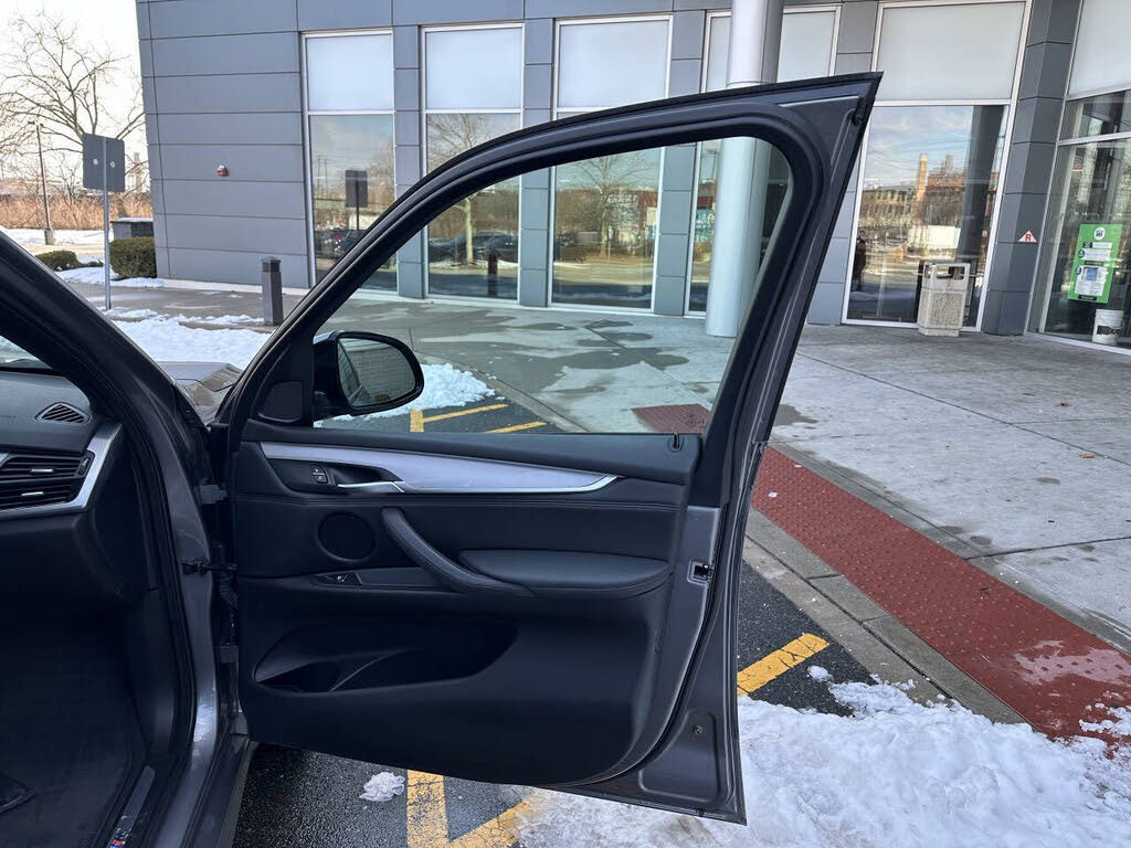 Vehicle view 29