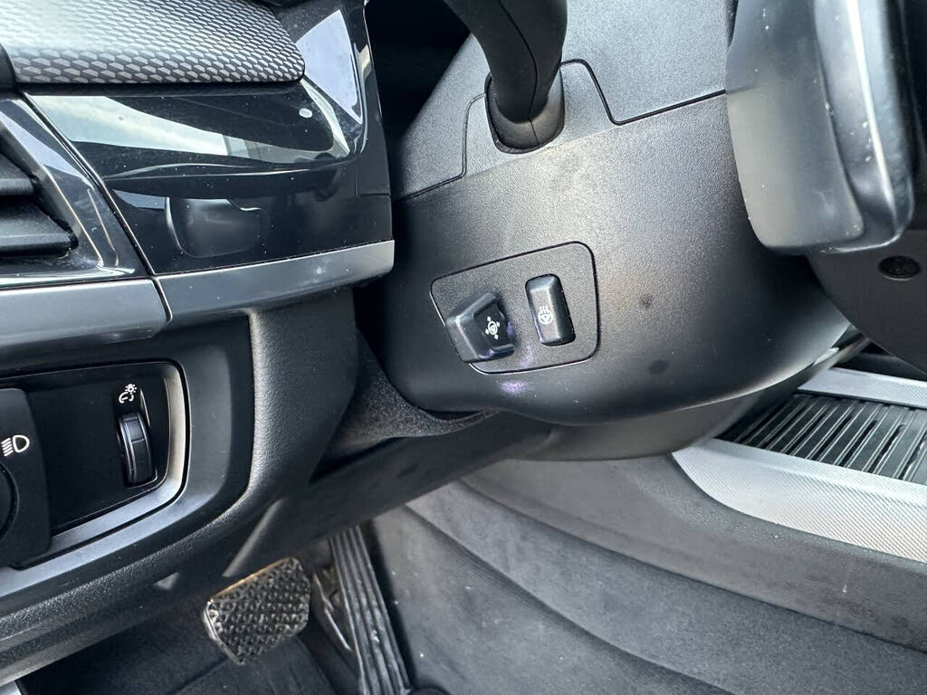 Vehicle view 34